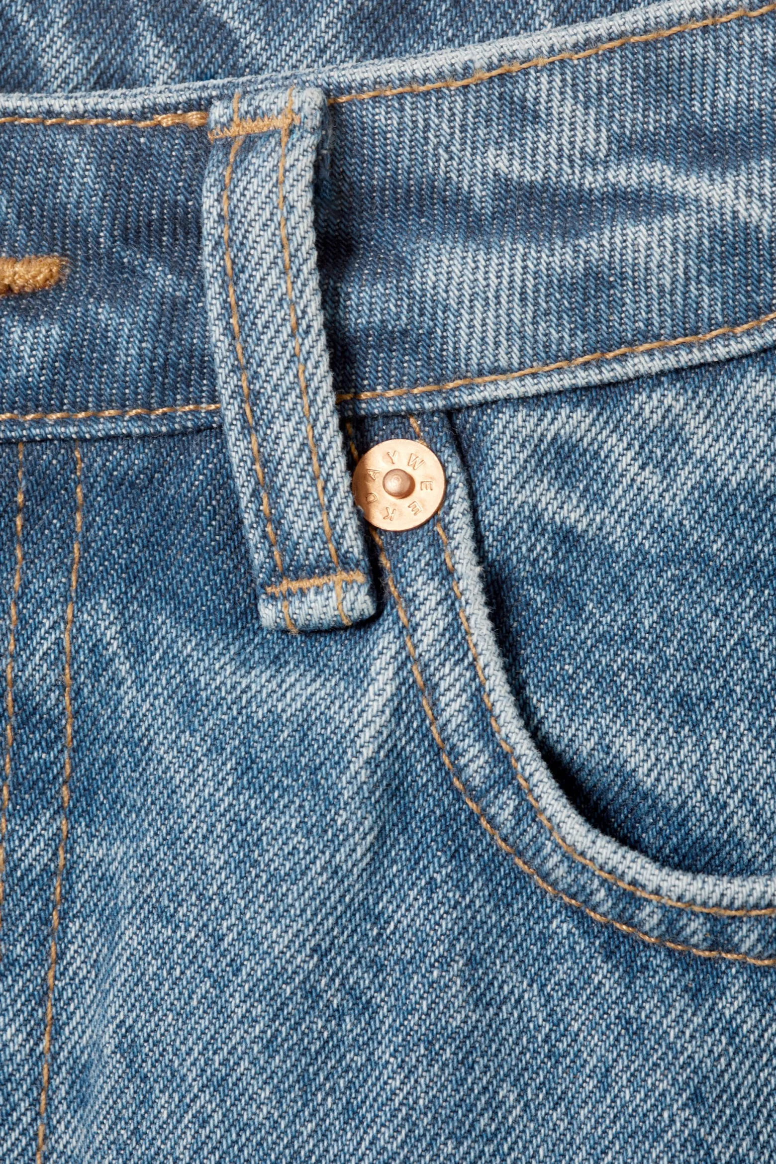 RESOLUTE CURVE HIGH WAISTED REGULAR STRAIGHT JEANS|Weekday Shop