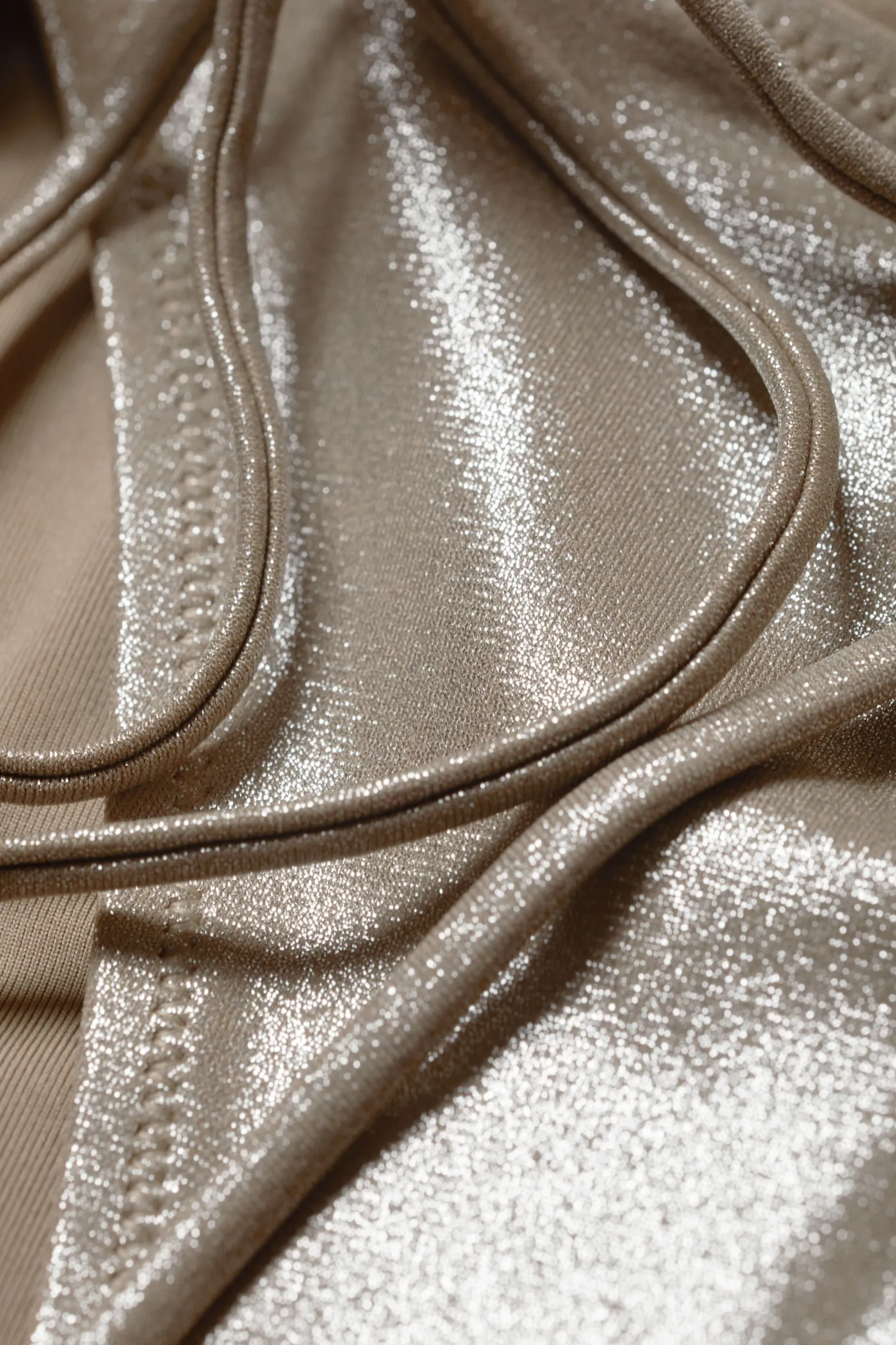 RIEMCHEN-BIKINIHOSE MIT GLITZEROPTIK|Weekday Sale