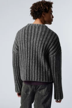 RIPPSTRICK-PULLOVER MIT KURZER LÄNGE|Weekday Store