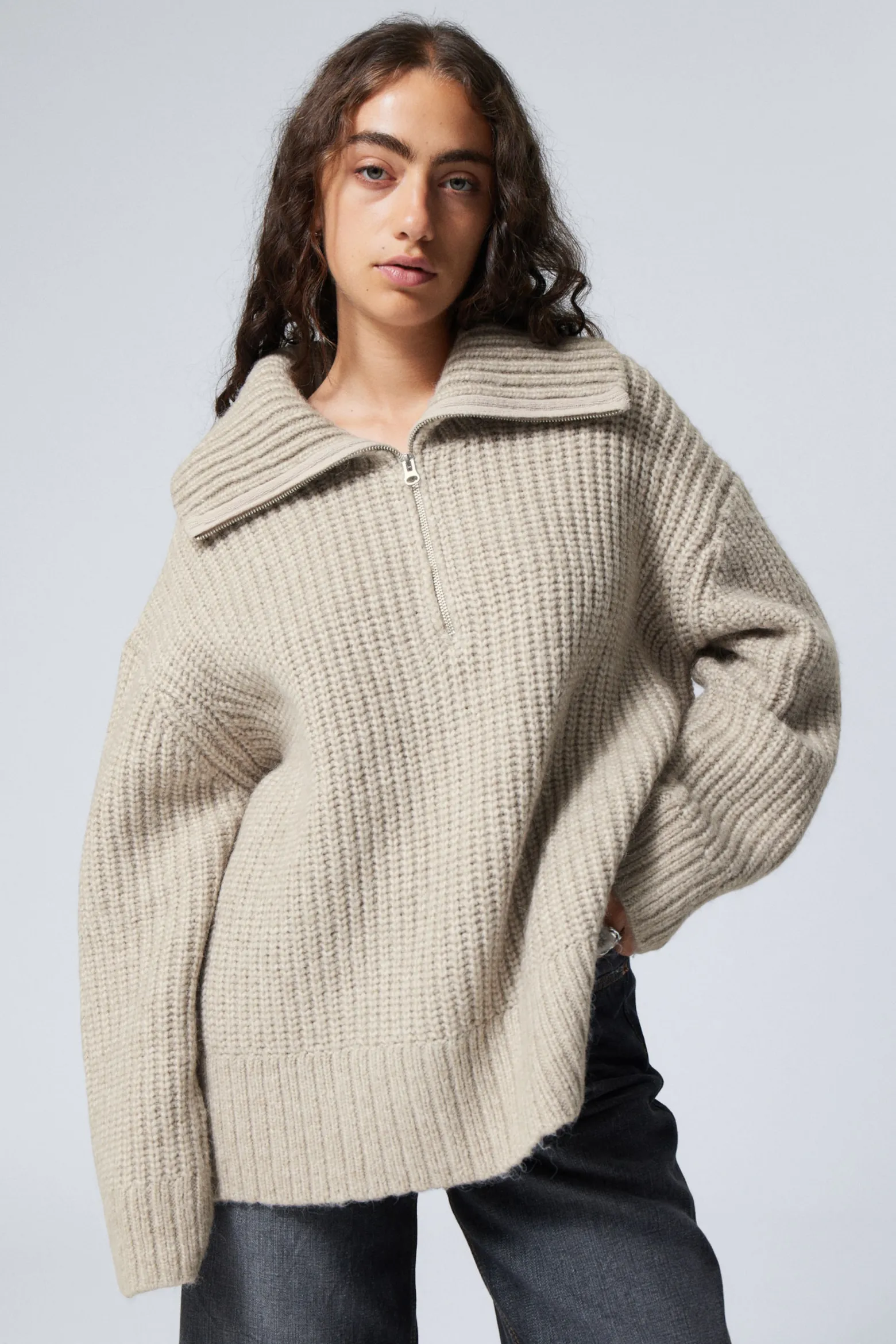 RIPPSTRICK-PULLOVER MIT STEHKRAGEN UND HALF-ZIP|Weekday Sale
