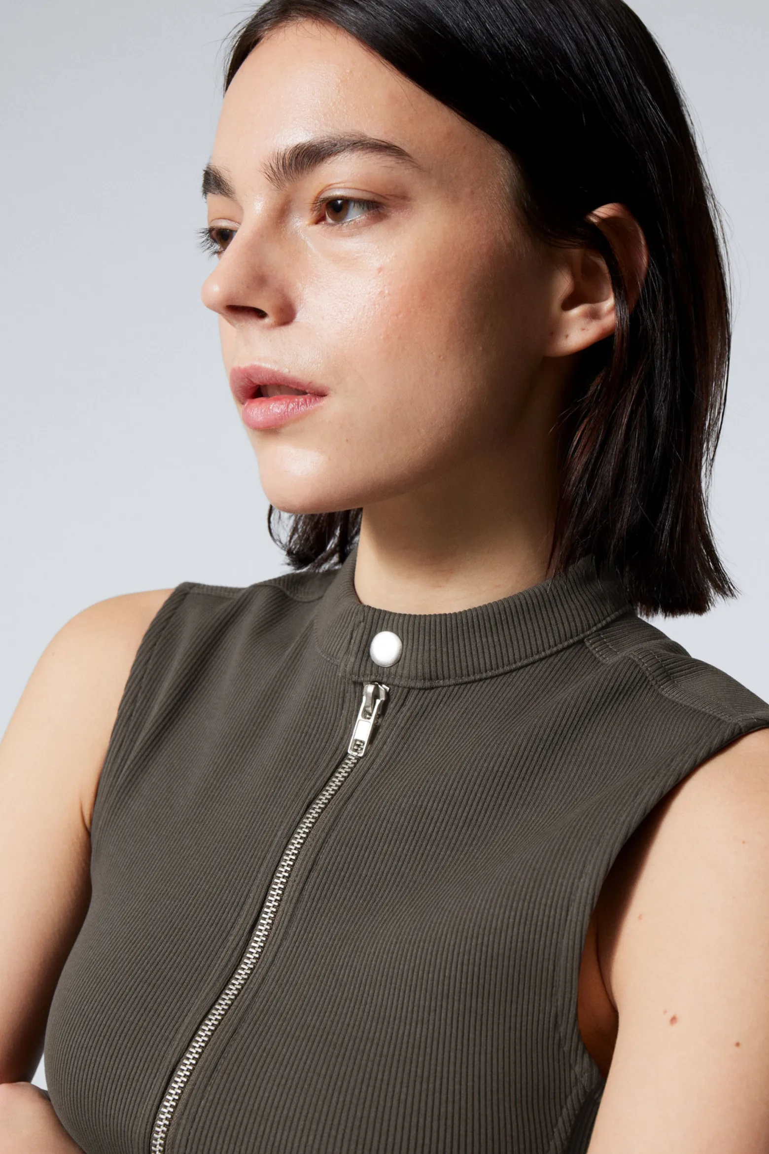 ÄRMELLOSES, GERIPPTES ZIP-TOP|Weekday Cheap