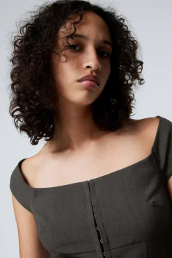 ÄRMELLOSES TOP MIT WEITEM AUSSCHNITT|Weekday Cheap