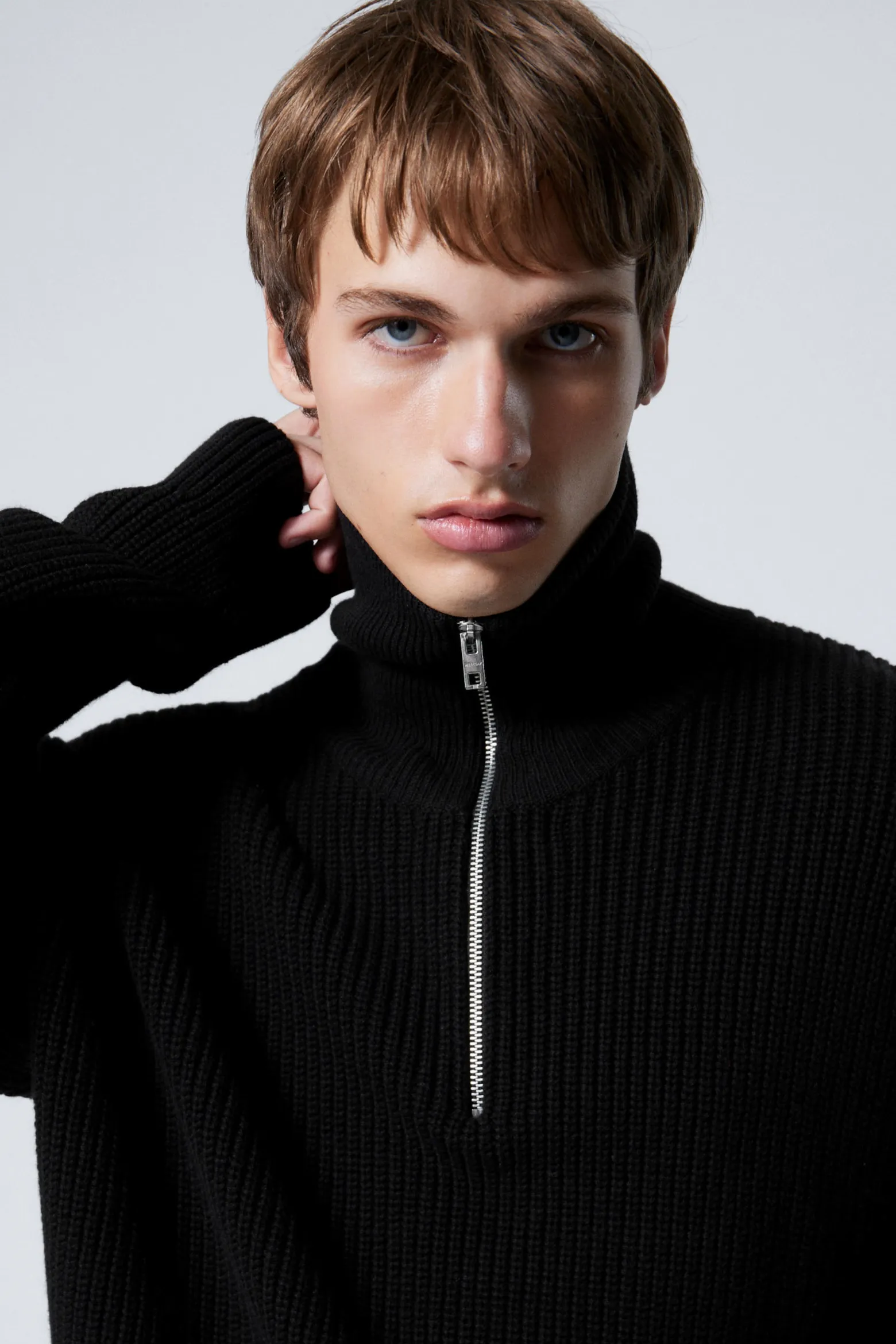 ROLLKRAGENPULLOVER AUS WOLLMISCHUNG MIT HALF-ZIP|Weekday Fashion
