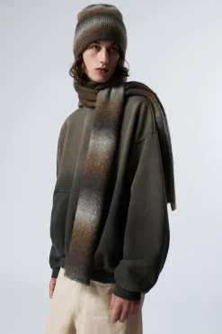 SCHAL AUS WOLLMISCHUNG MIT OMBRÉ-STREIFEN|Weekday Clearance