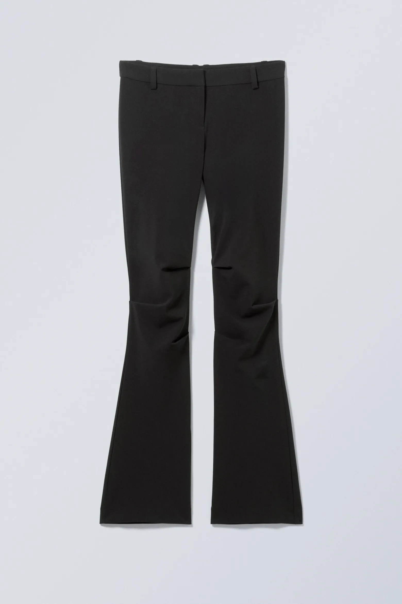 SCHMALE BUNDFALTENHOSE MIT SCHLAG & NIEDRIGEM BUND|Weekday Clearance