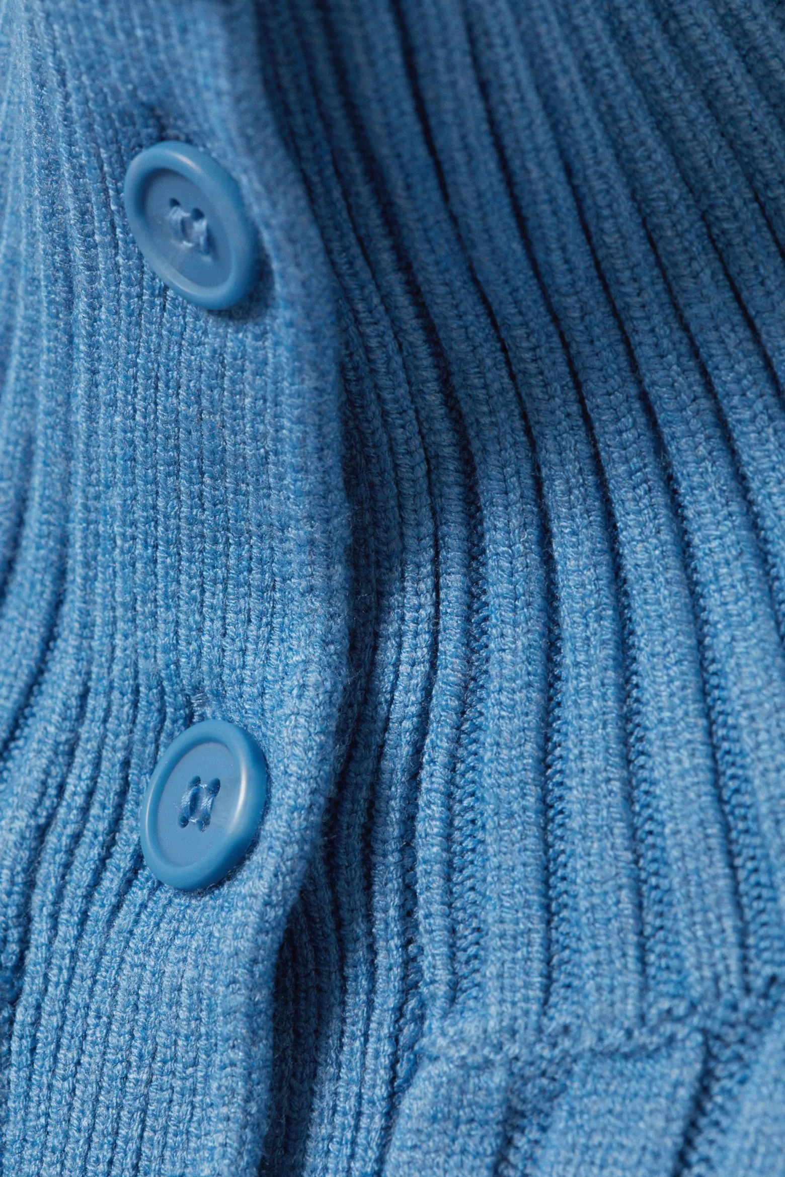 SCHMALER STRICK-CARDIGAN MIT ROLLKRAGEN|Weekday New