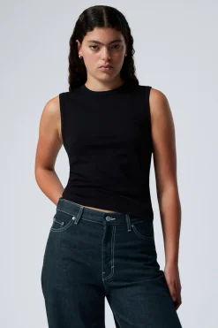 SCHULTERBETONTES, ENG ANLIEGENDES TANKTOP|Weekday Outlet