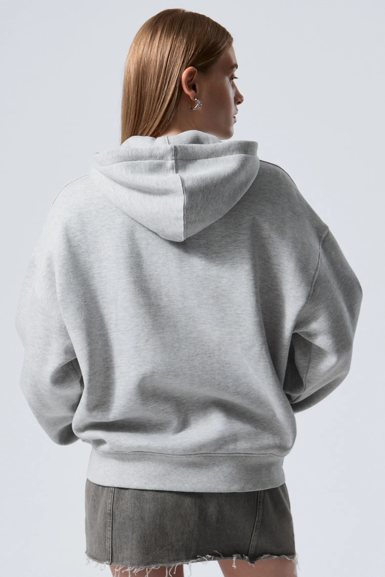 SCHWERER BOXY-KAPUZENPULLOVER MIT REISSVERSCHLUSS|Weekday Fashion