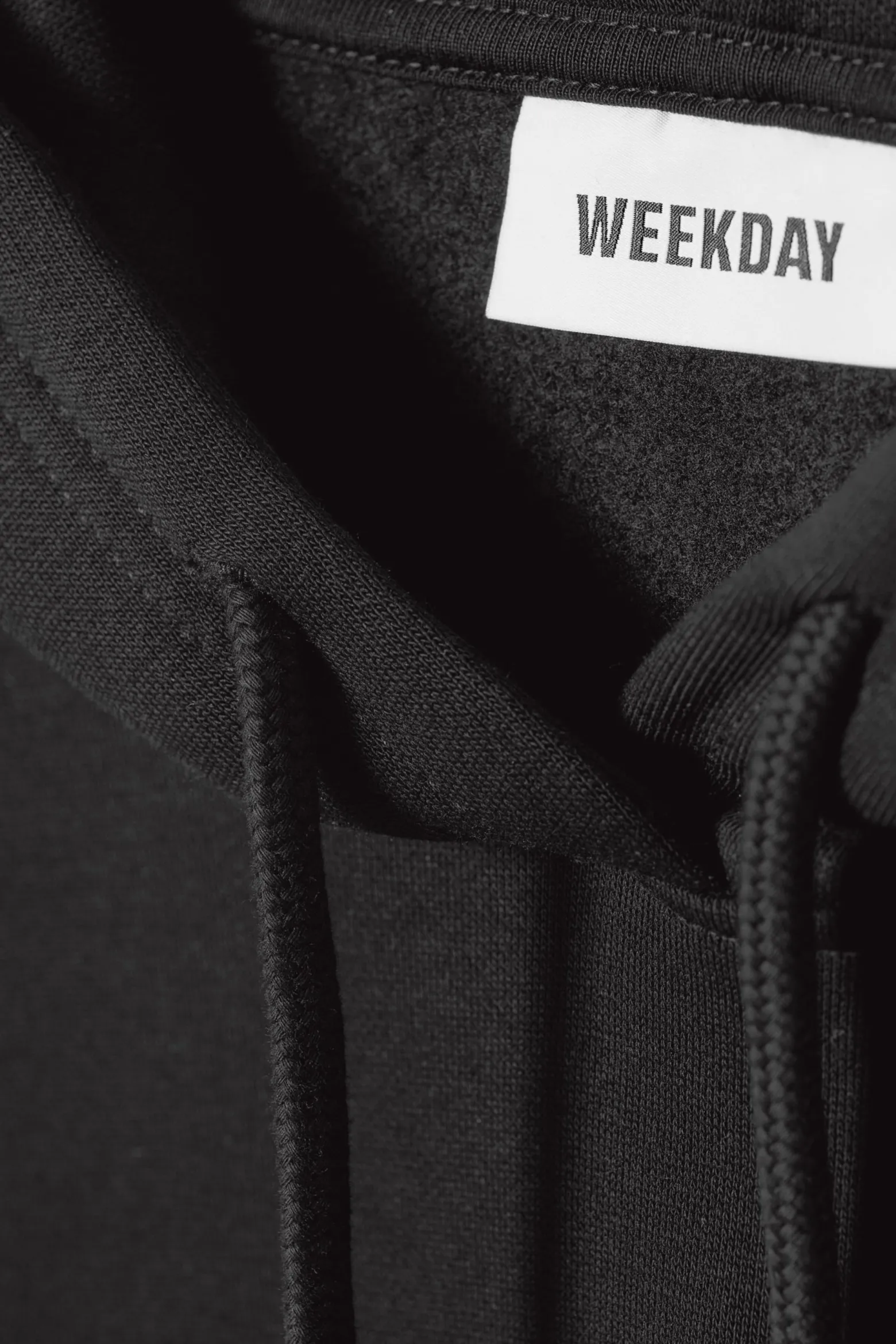 SCHWERER KAPUZENPULLOVER MIT RELAXTER PASSFORM|Weekday Flash Sale