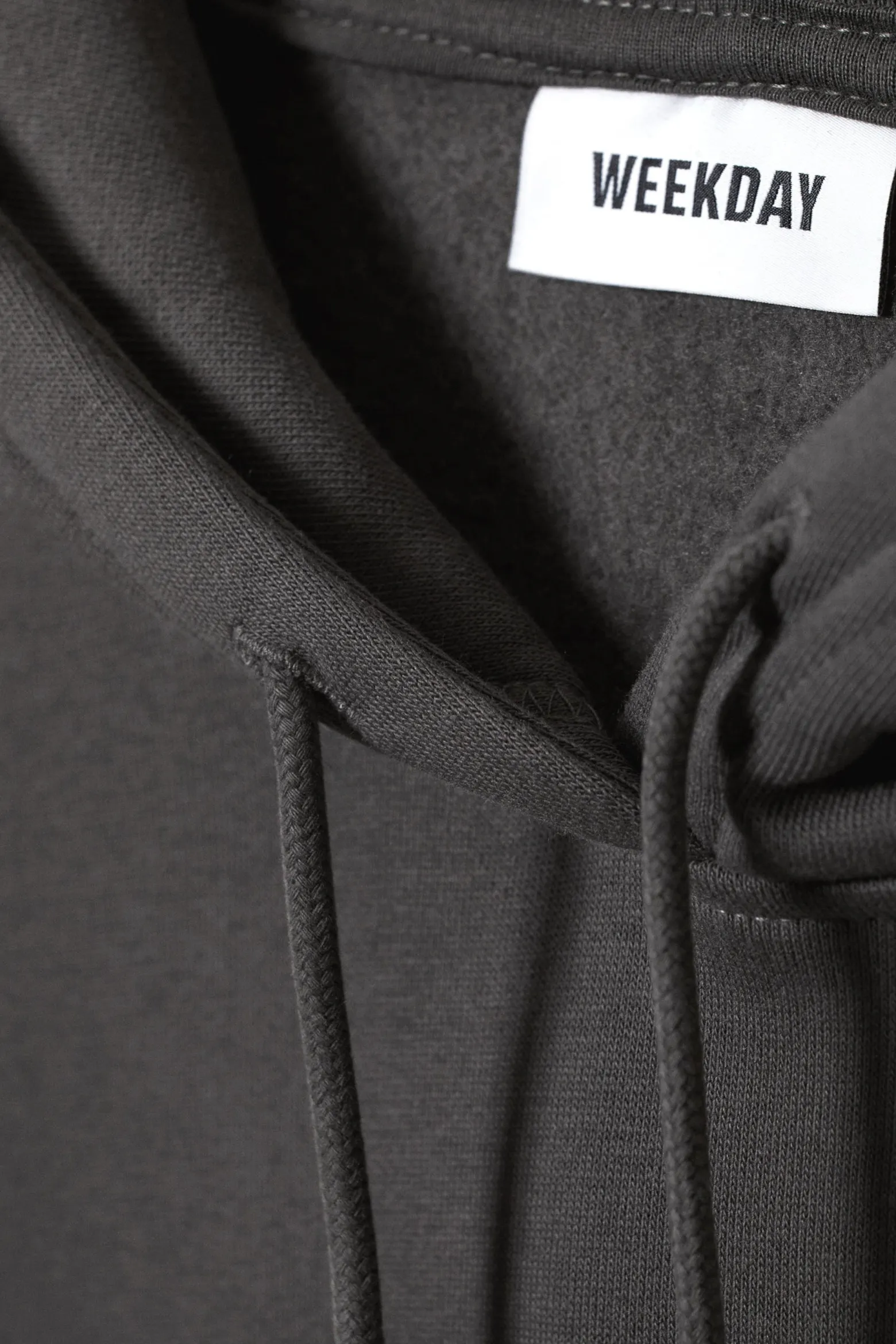 SCHWERER KAPUZENPULLOVER MIT RELAXTER PASSFORM|Weekday Flash Sale