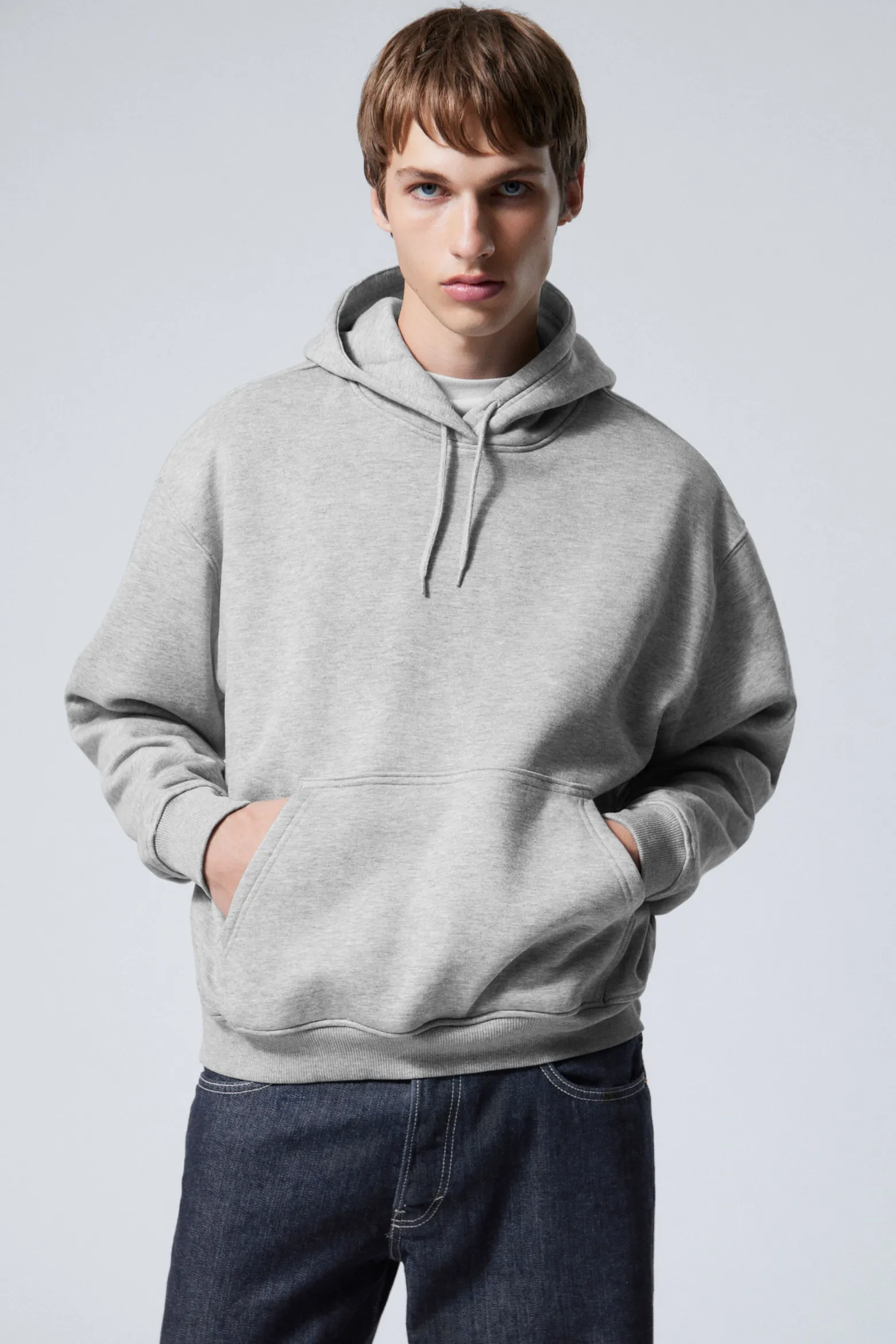 SCHWERER KAPUZENPULLOVER MIT RELAXTER PASSFORM|Weekday New