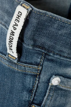 SLEEZE – SKINNY-JEANS MIT NIEDRIGER TAILLE|Weekday New