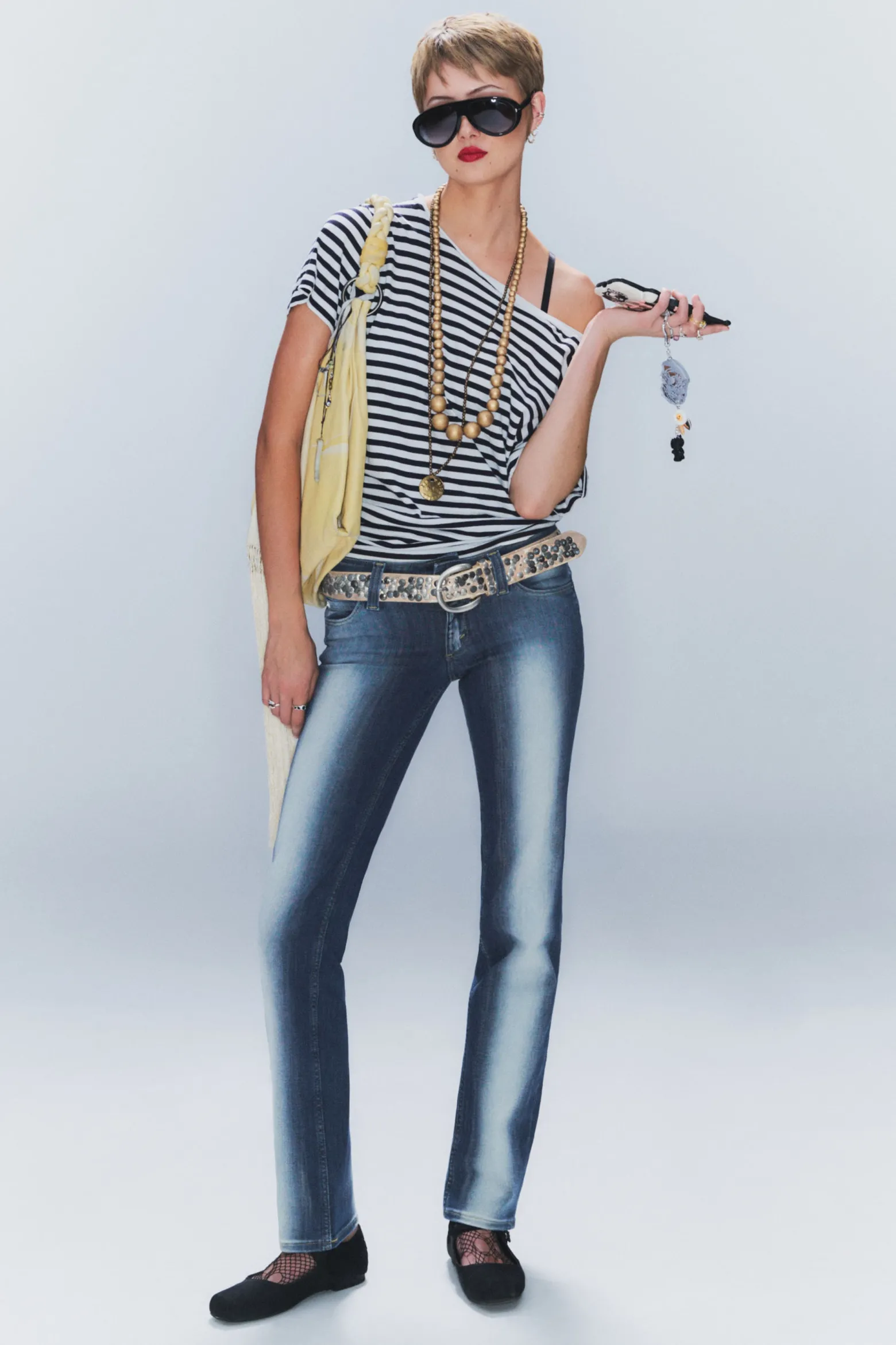 SLEEZIE – SKINNY STRAIGHT JEANS MIT NIEDRIGEM BUND|Weekday Hot