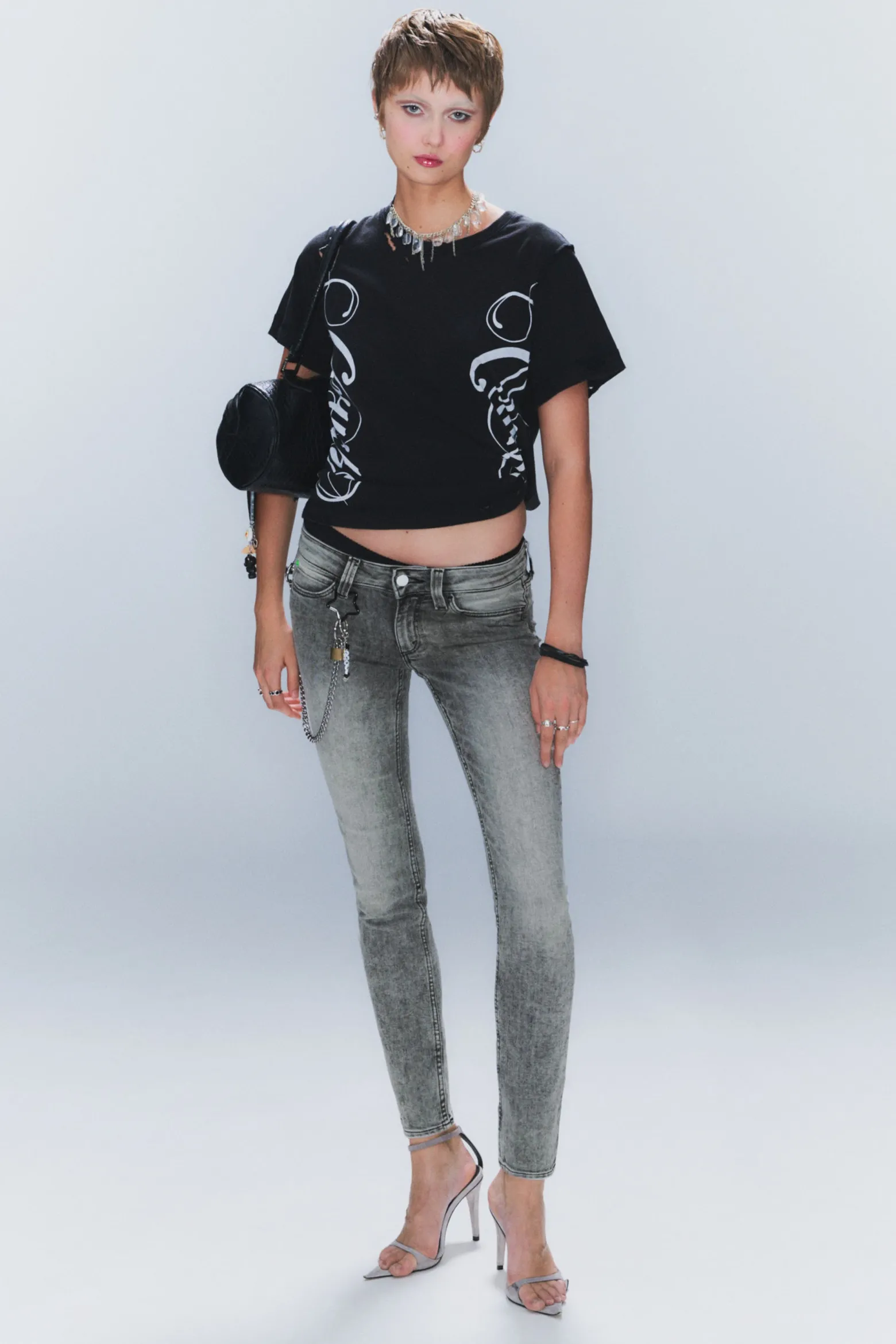 SLEEZIE – SKINNY-JEANS MIT NIEDRIGER TAILLE|Weekday Best Sale