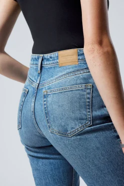 SMOOTH HIGH WAISTED SLIM LEG JEANS|Weekday New