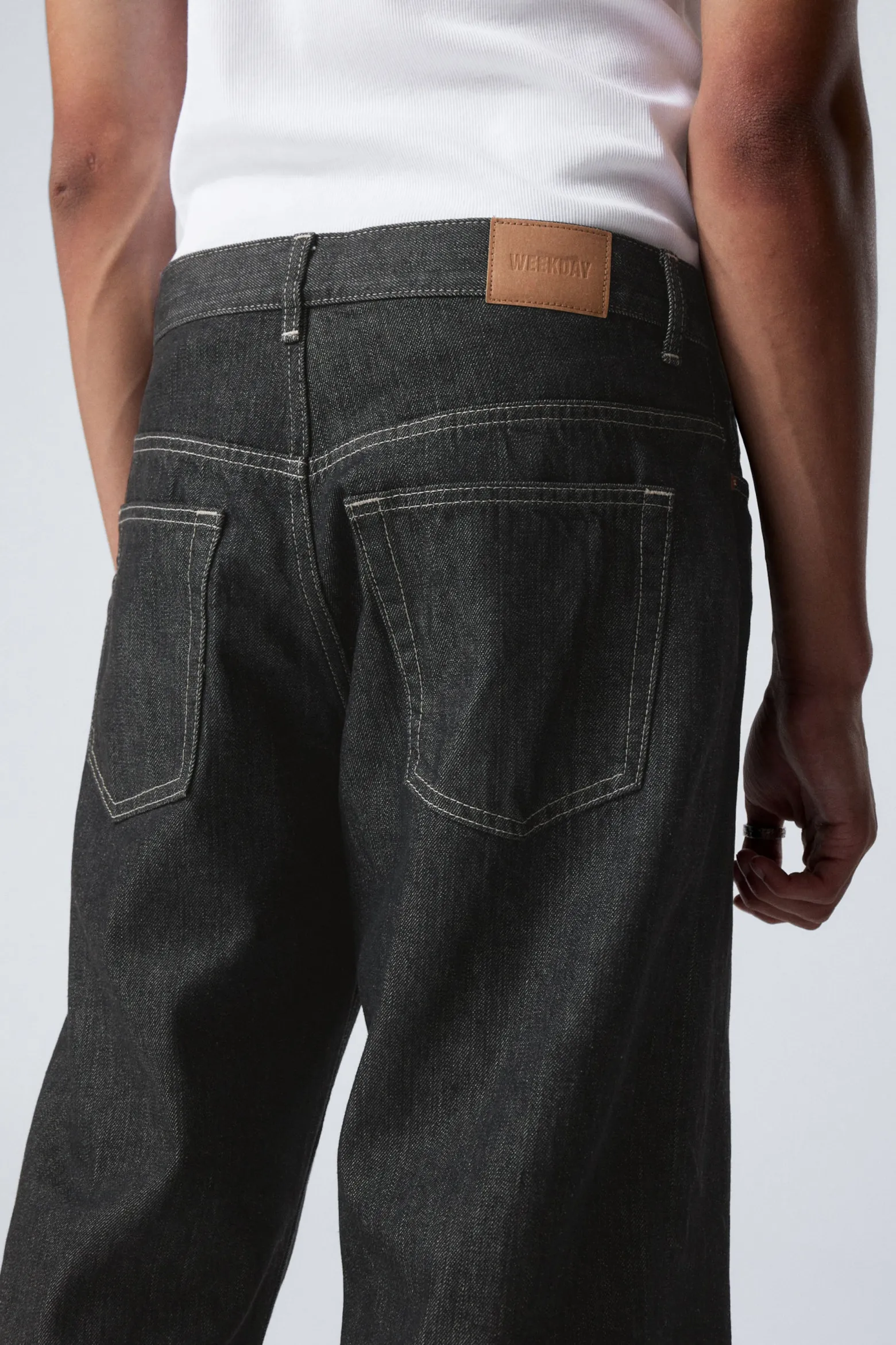 SPHERE LOW WAIST LOOSE STRAIGHT LEG JEANS|Weekday Best