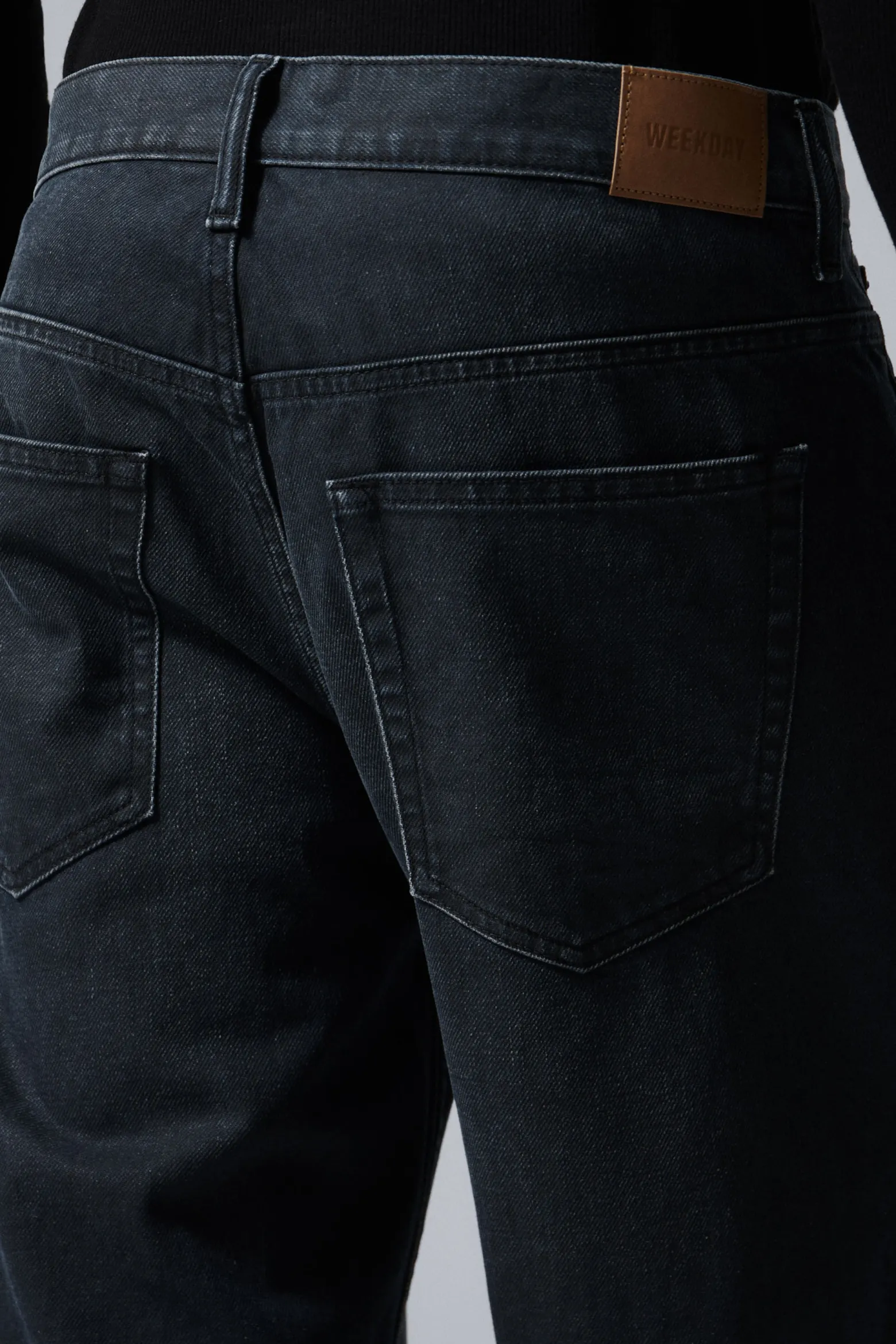 SPHERE LOW WAIST LOOSE STRAIGHT LEG JEANS|Weekday Cheap