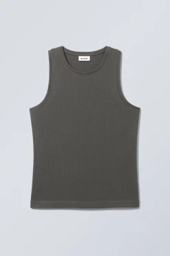 SPORTLICHES TANKTOP AUS MESH|Weekday Shop