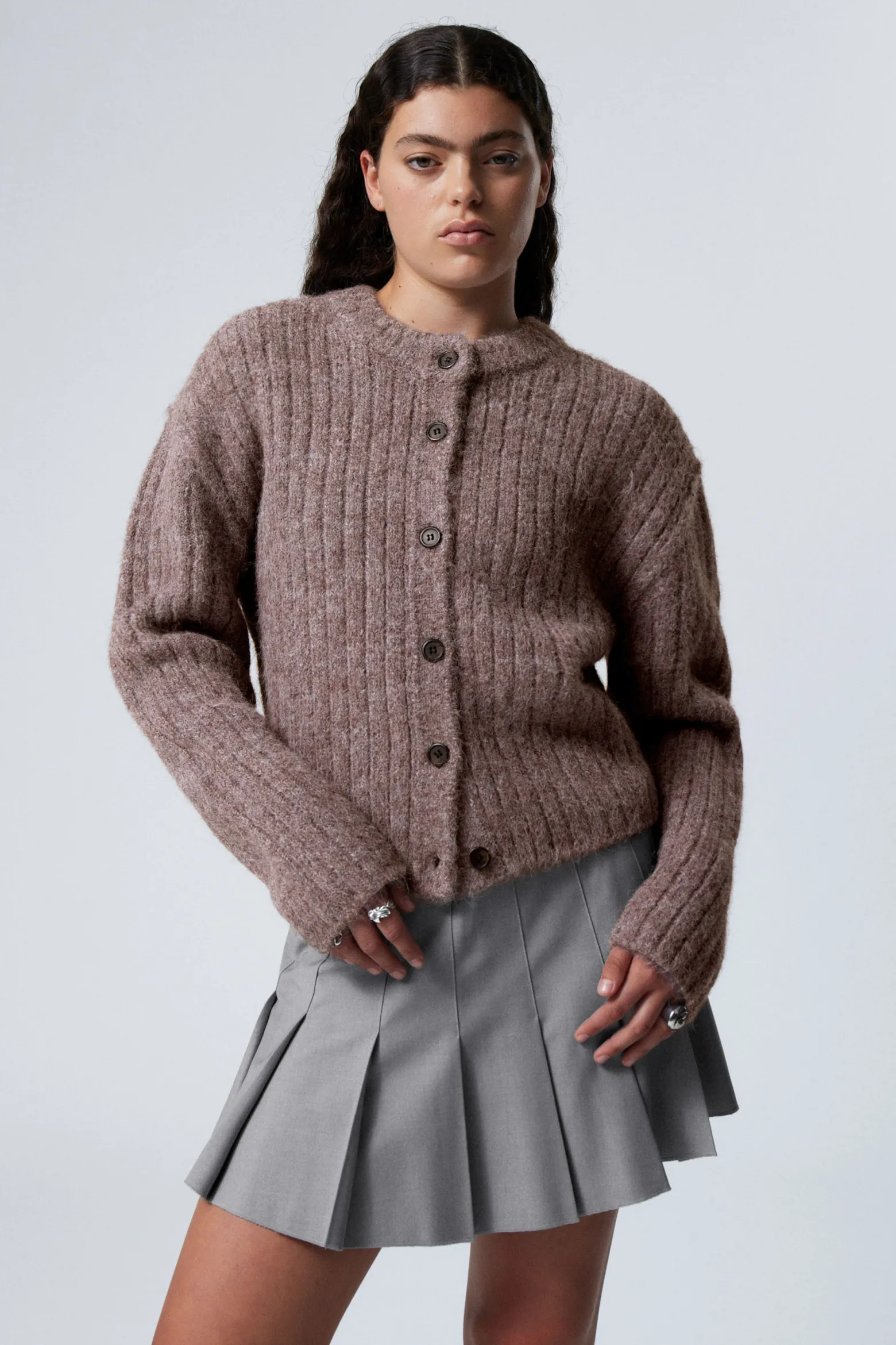 STRICKJACKE MIT ENTSPANNTER PASSFORM|Weekday Cheap