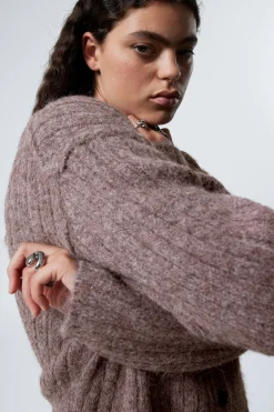 STRICKJACKE MIT ENTSPANNTER PASSFORM|Weekday Cheap