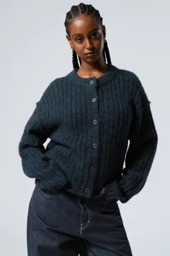 STRICKJACKE MIT ENTSPANNTER PASSFORM|Weekday Cheap