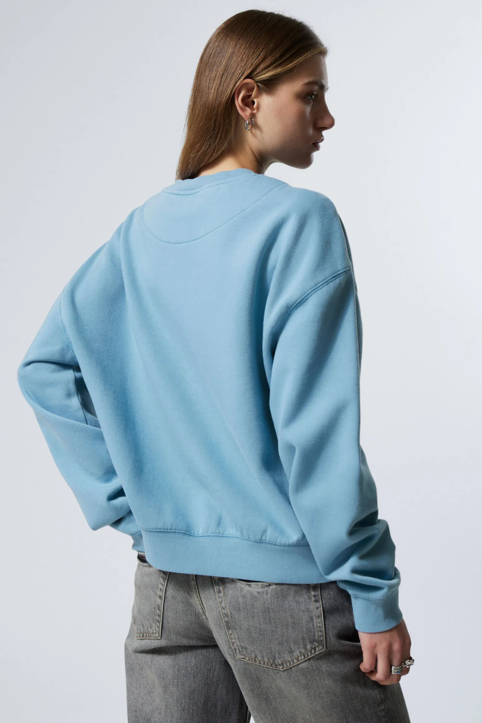 SWEATSHIRT STANDARD ESSENCE|Weekday Sale
