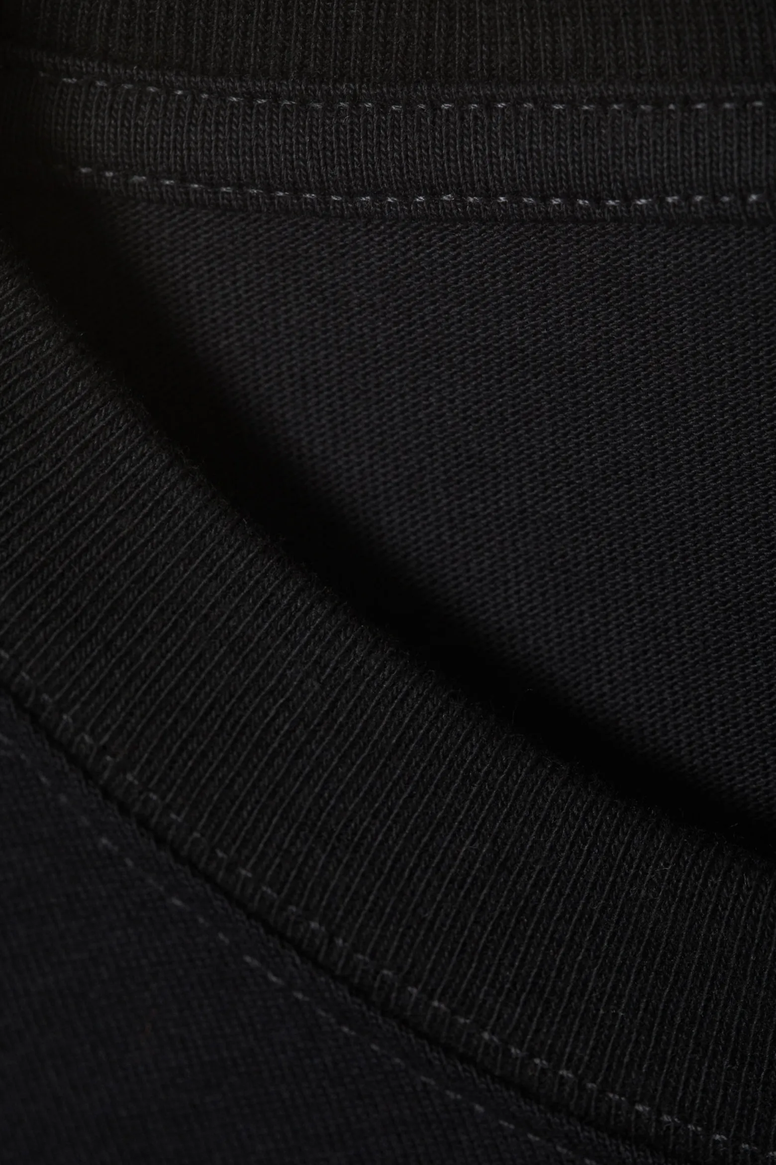 TOLLES LONGSLEEVE IN BOXY-PASSFORM|Weekday Sale