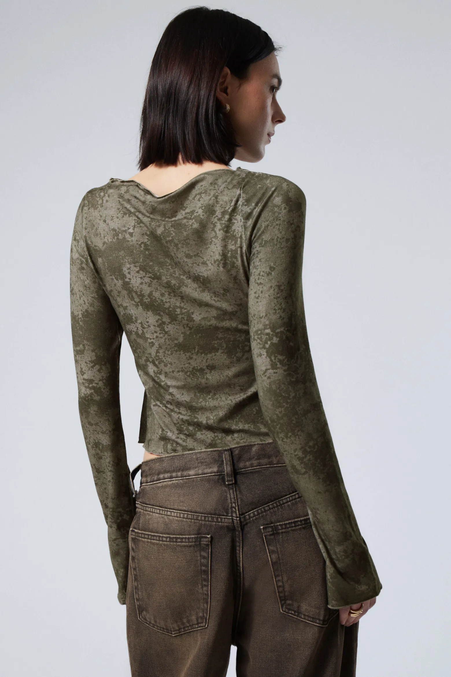 TOP MIT SEITLICHER BINDUNG|Weekday Cheap