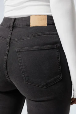 TWIG CURVE MID WAIST SLIM STRAIGHT LEG JEANS|Weekday New
