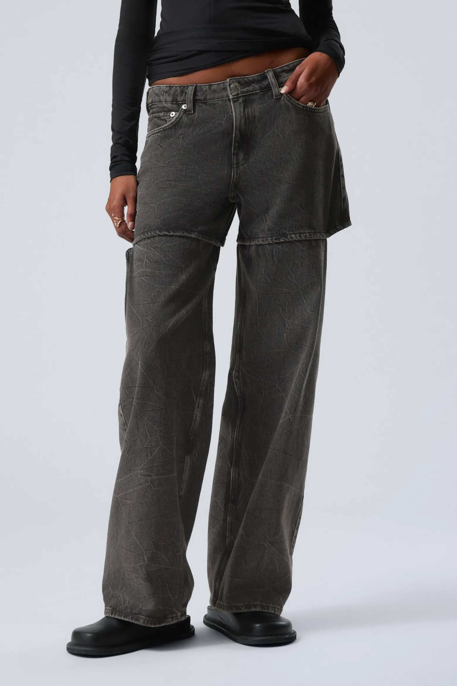 WEIT GESCHNITTENE JEANS MIT NIEDRIGER TAILLE|Weekday Discount