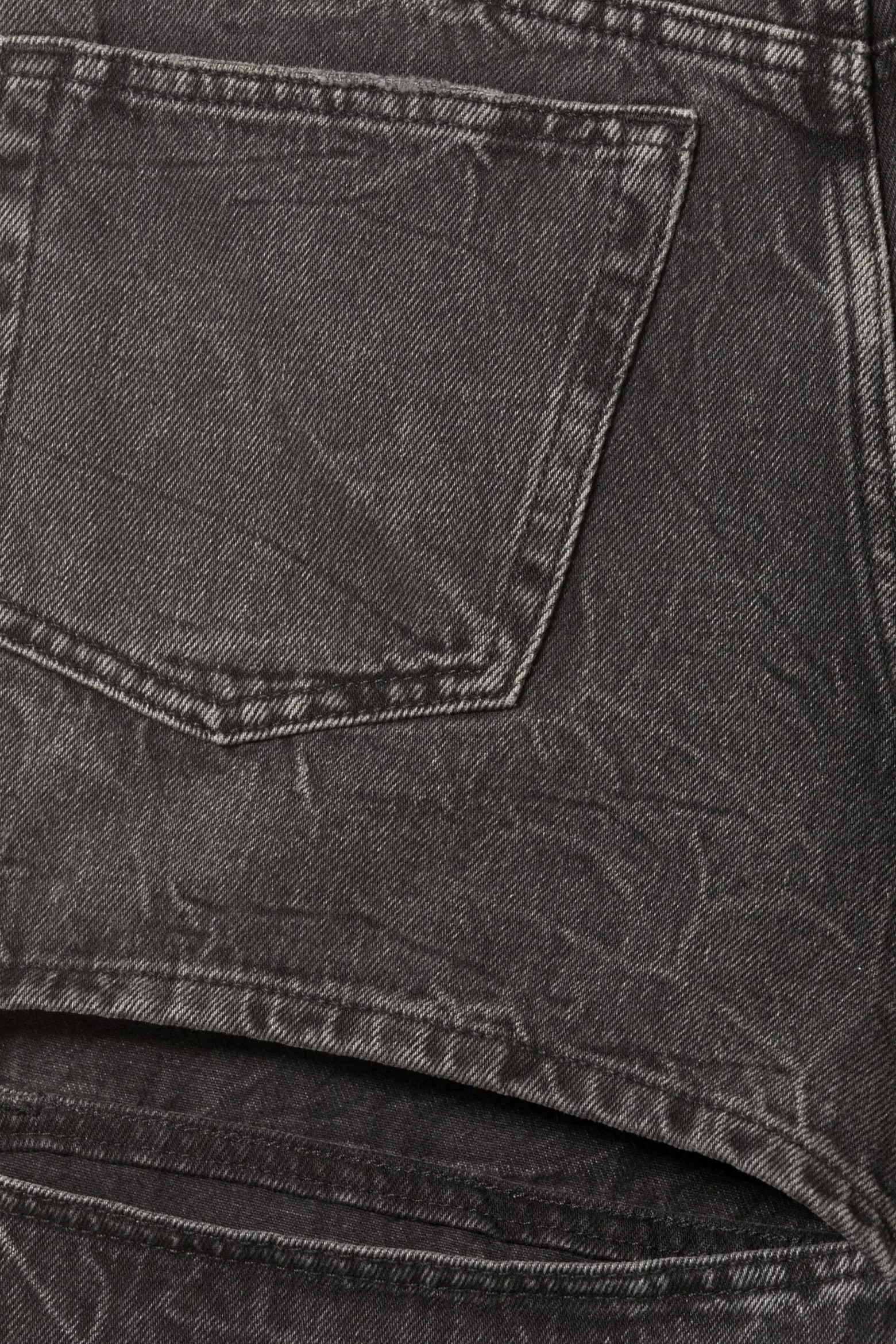 WEIT GESCHNITTENE JEANS MIT NIEDRIGER TAILLE|Weekday Discount