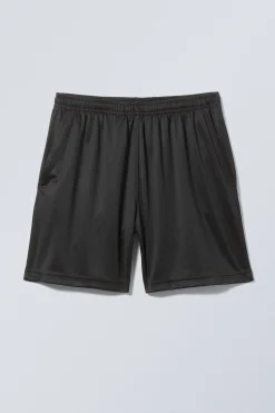 WEIT GESCHNITTENE TRAININGS-SHORTS|Weekday Shop