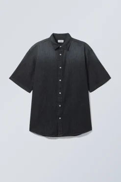 WEIT GESCHNITTENES KURZARM-JEANSHEMD|Weekday Shop