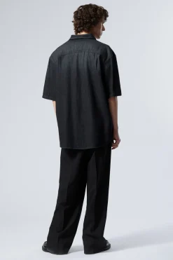 WEIT GESCHNITTENES KURZARM-JEANSHEMD|Weekday Shop