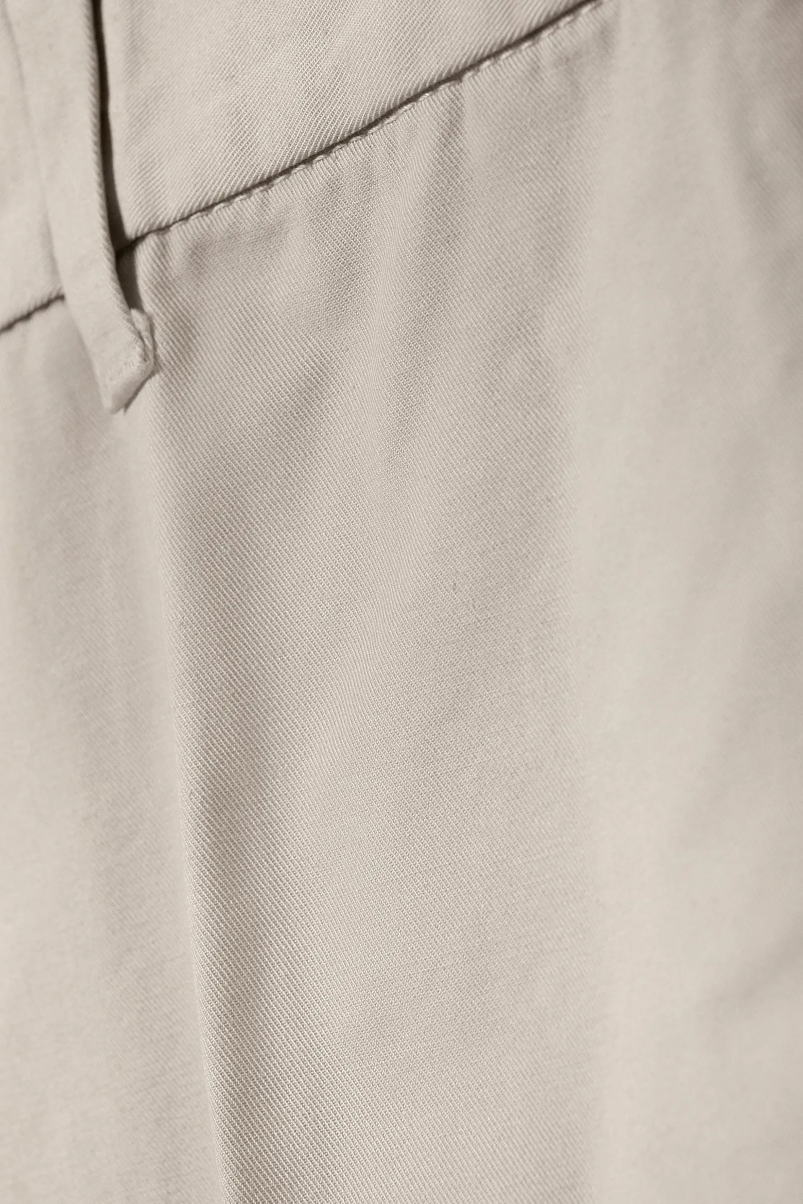 WEITE HOSE ASTRO|Weekday Cheap