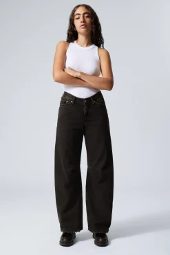 WEITE JEANS MIT NIEDRIGEM BUND|Weekday Shop