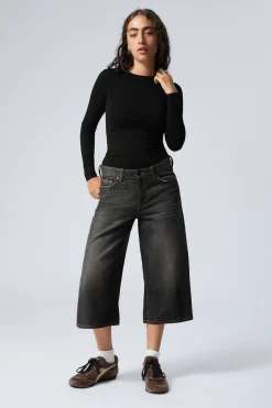 WEITE, LOCKERE JEANS-SHORTS MIT NIEDRIGEM BUND|Weekday Cheap