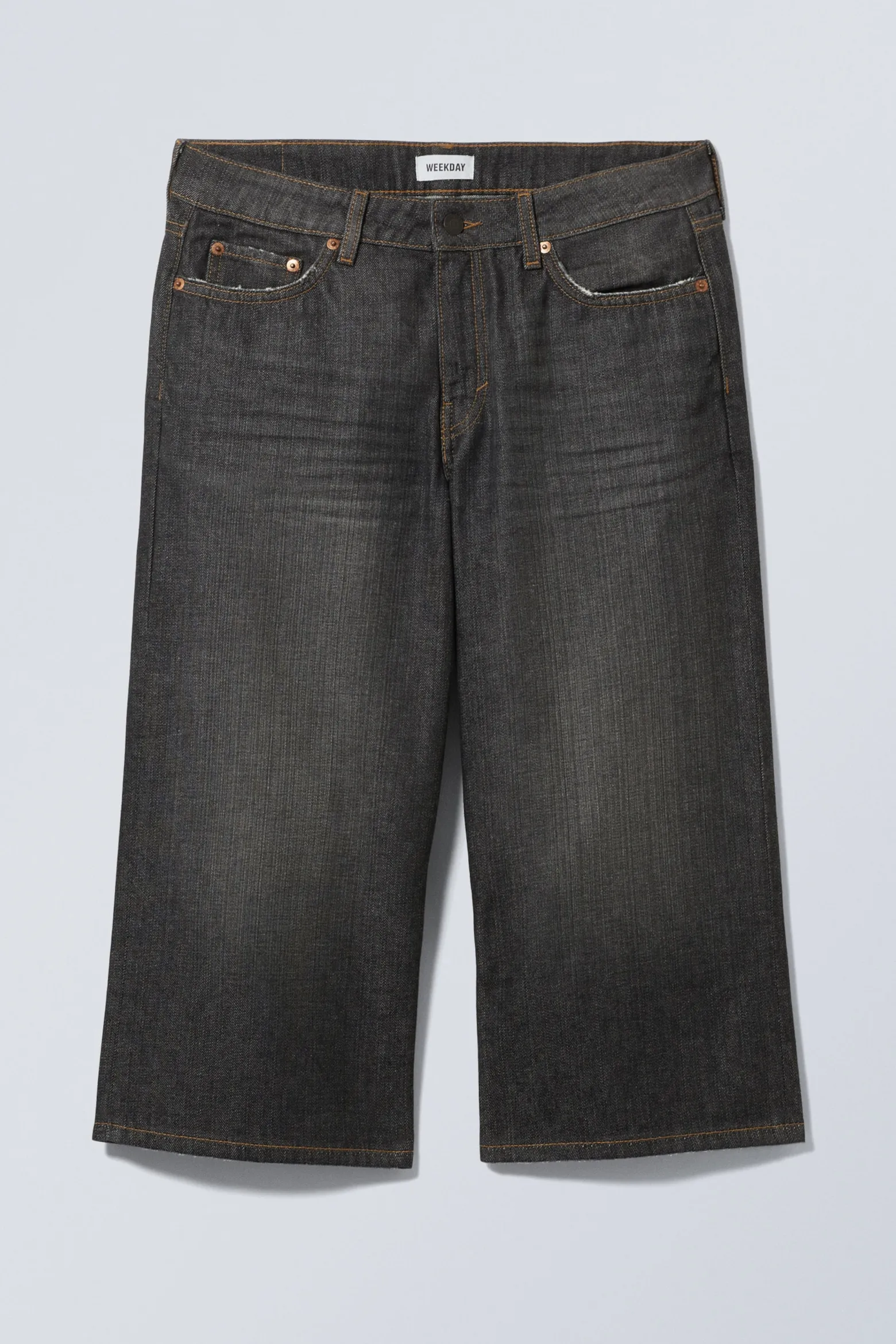 WEITE, LOCKERE JEANS-SHORTS MIT NIEDRIGEM BUND|Weekday Cheap