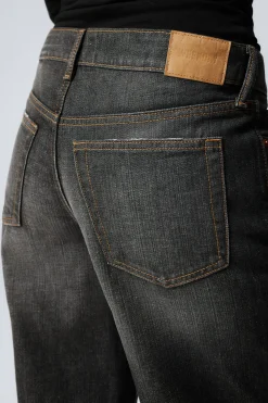 WEITE, LOCKERE JEANS-SHORTS MIT NIEDRIGEM BUND|Weekday Cheap