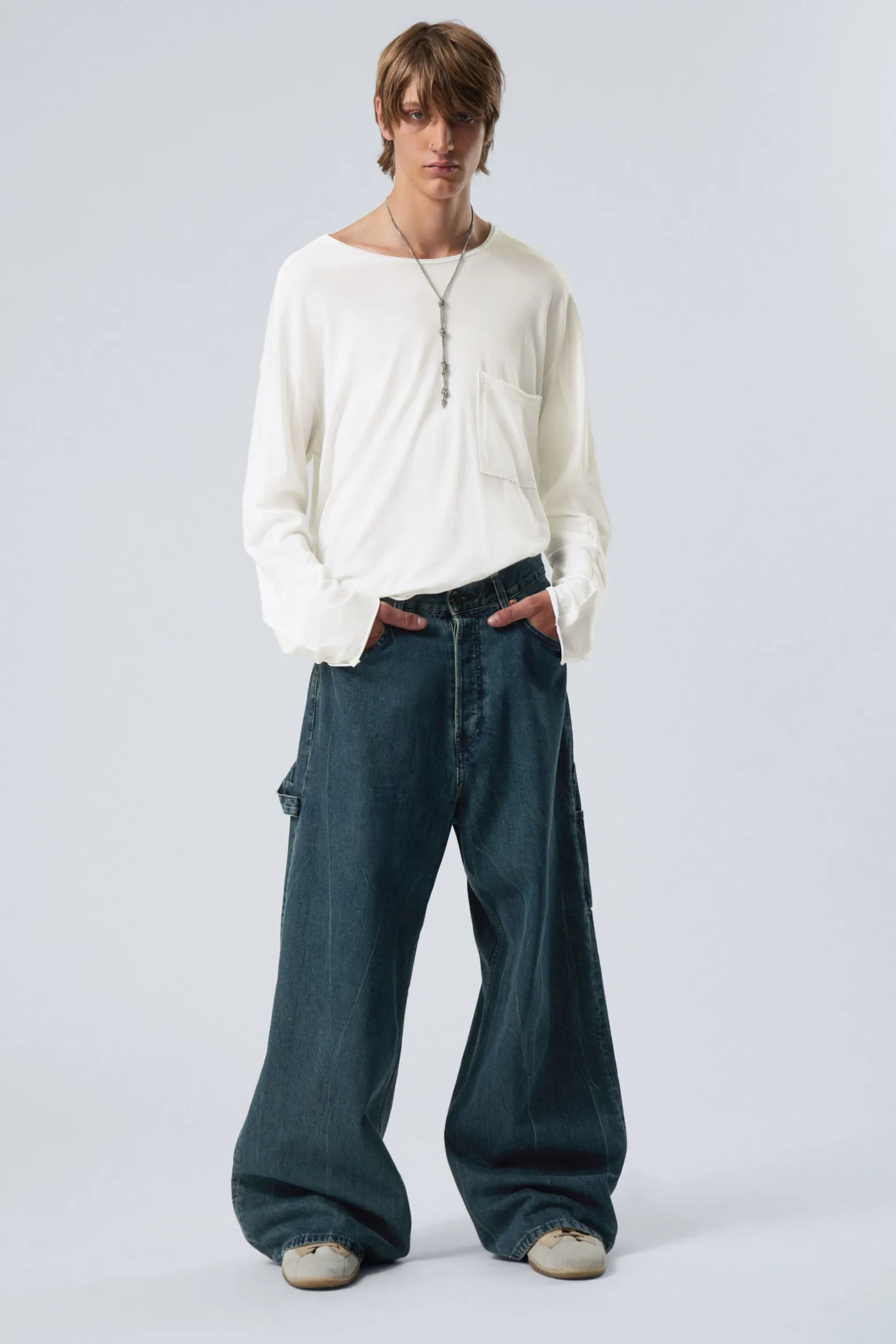 WEITE ZIMMERMANNSJEANS MIT NORMALER TAILLE|Weekday Best