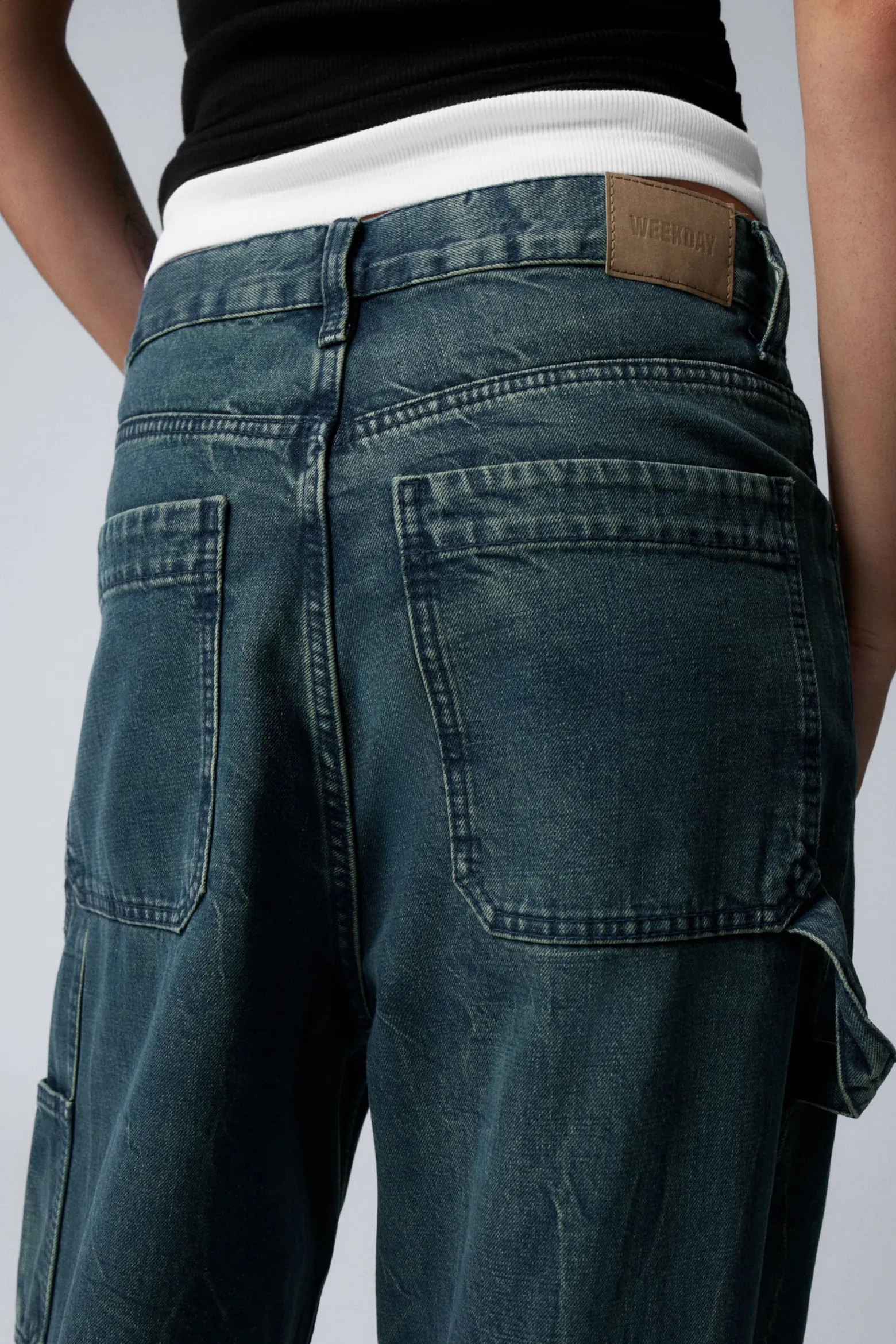 WEITE ZIMMERMANNSJEANS MIT NORMALER TAILLE|Weekday Best