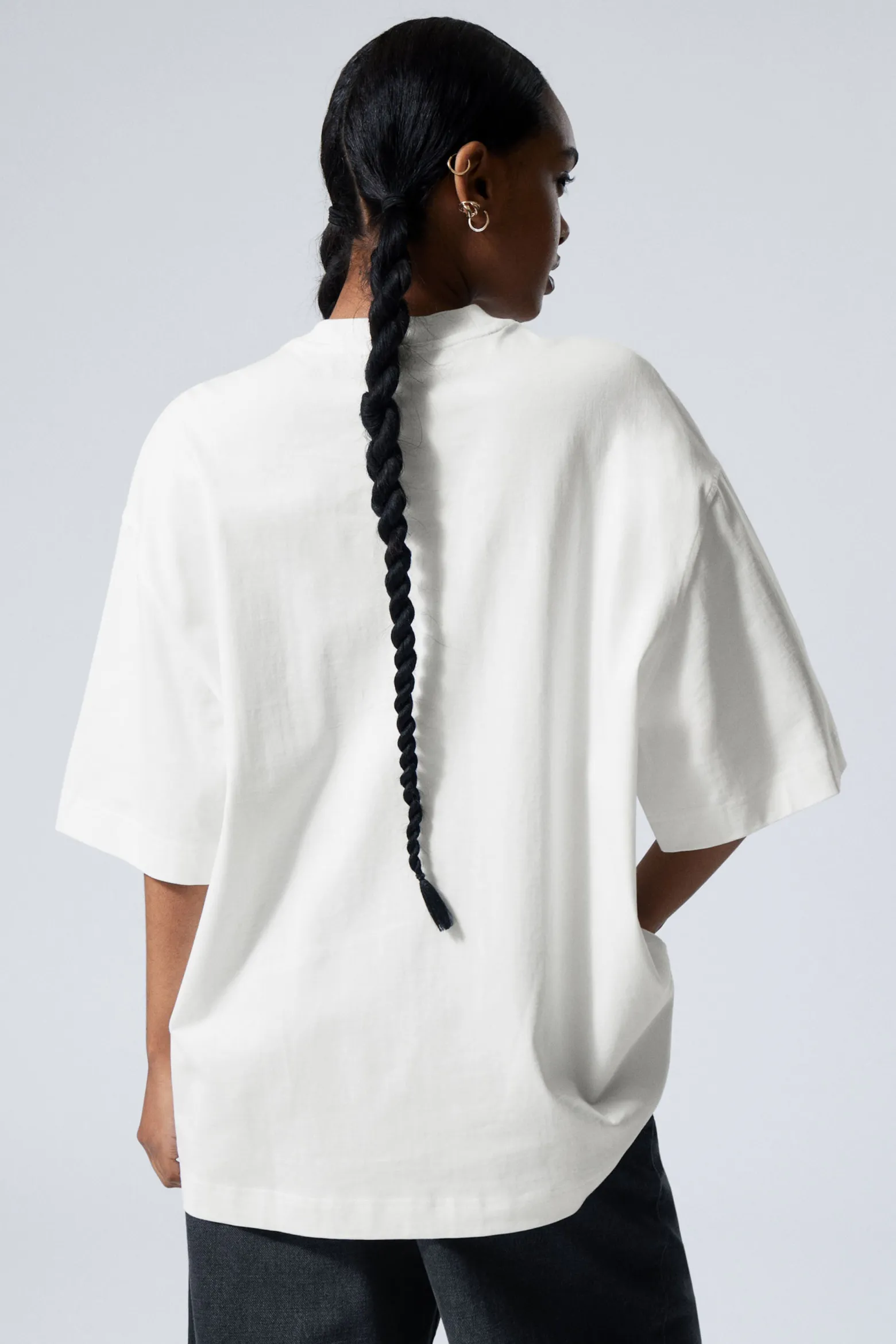WEITES OVERSIZE-T-SHIRT MIT PRINT|Weekday Flash Sale