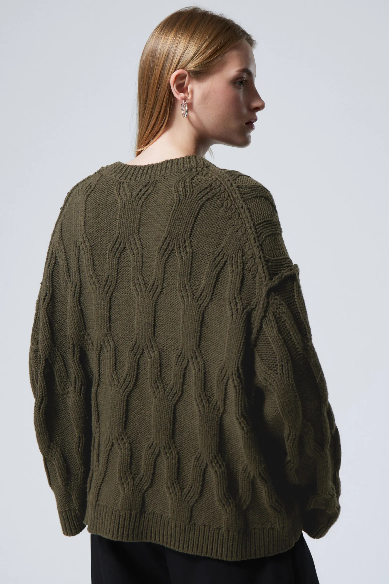 ZOPFSTRICKPULLOVER MIT LOCKERER PASSFORM|Weekday Flash Sale